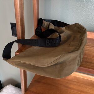 BAGGU Medium Crescent Bag - Seaweed